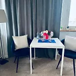 View Centrum Metro X2 Wifi 600 Mbs Smart Tv Panorama Miasta Apartment Warschau