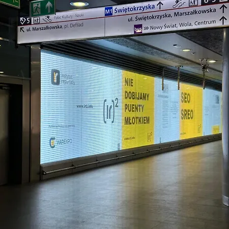 View Centrum Metro X2 Wifi 600 Mbs Smart Tv Panorama Miasta Warsaw